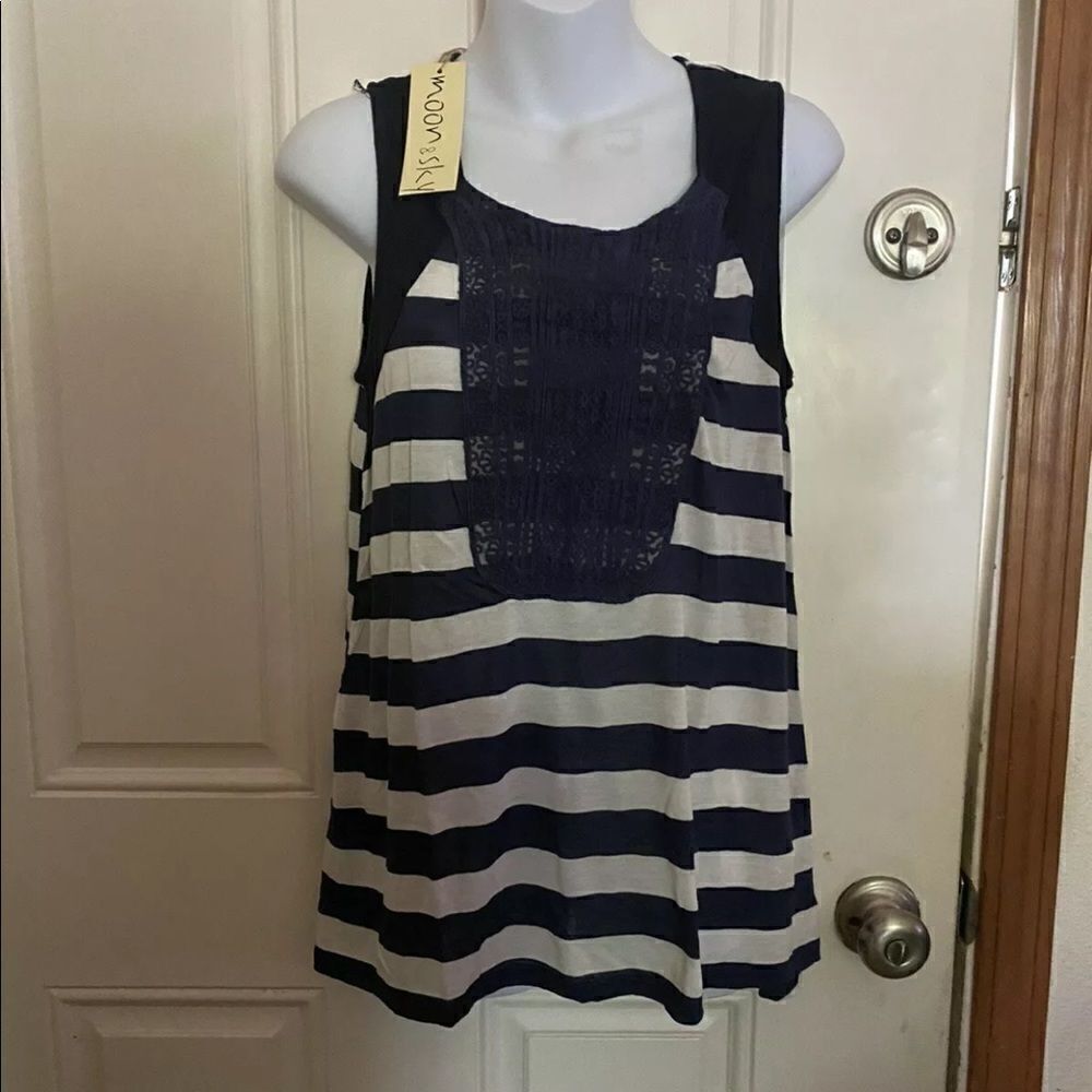 Sleeveless Striped Tank Top with Lace Yoke - Navy & White
(Bin 4)